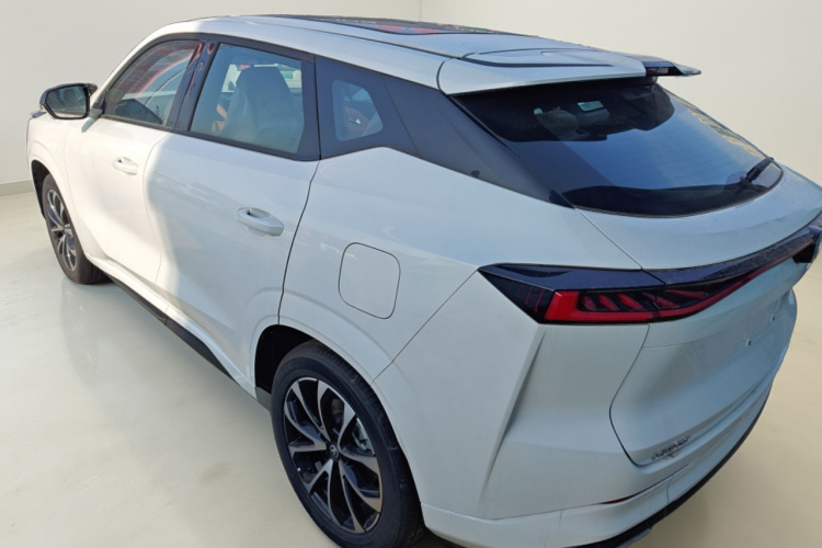 Changan UNI-Z 2025 car image #5