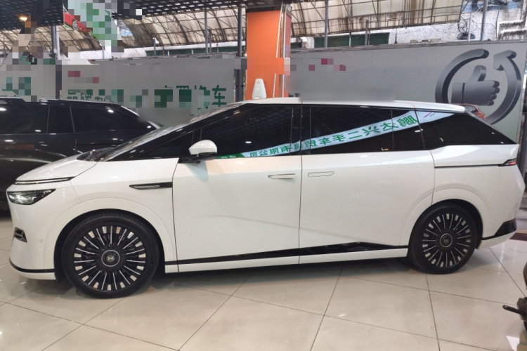 Xpeng X9 2025 #5 Xpeng X9 2025 immagine di auto #5