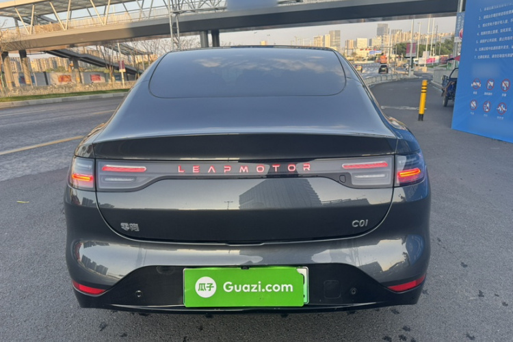 零跑汽车 零跑C01 2023 汽车图片 #5