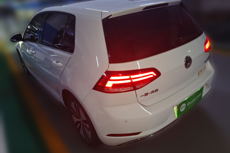 Volkswagen Golf Pure Electric 2020 imagen de coche #5