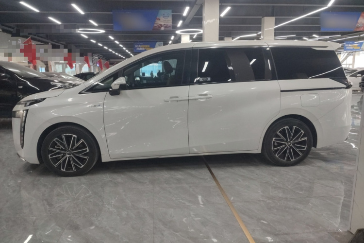 GAC Trumpchi E8 New Energy 2023 car image #5