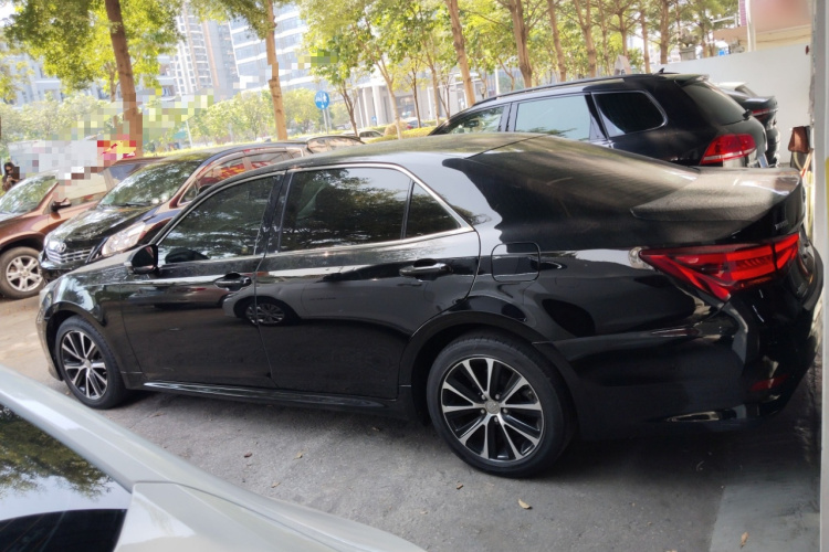 Toyota CrownSportCross 2018 صورة سيارة #5