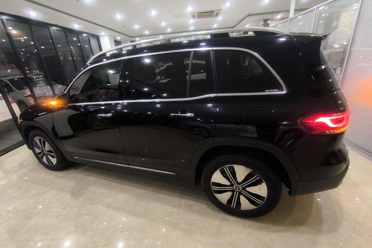 Mercedes-Benz EQB Class 2023 immagine di auto #5