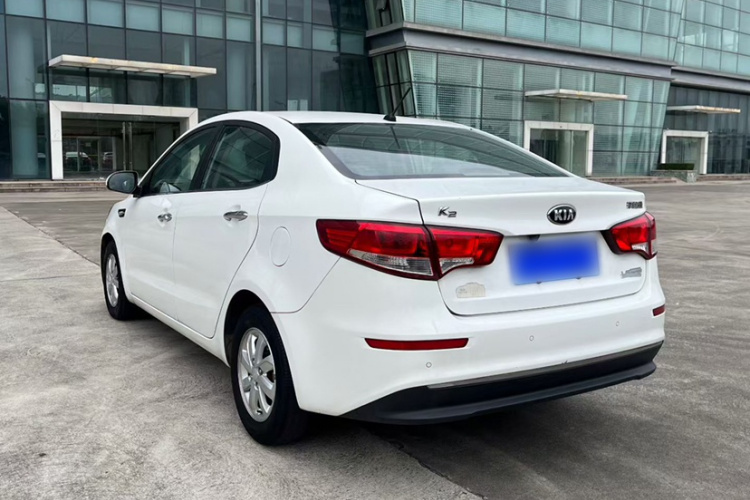Kia K2 2016 car image #5