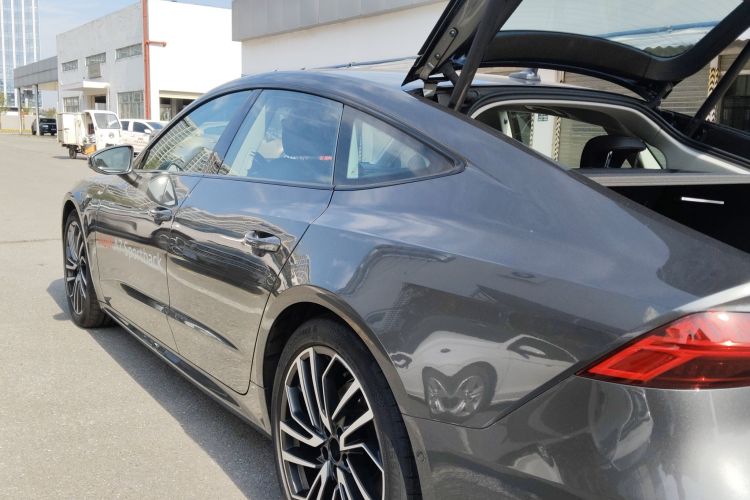 Audi A7 2024 car image #5