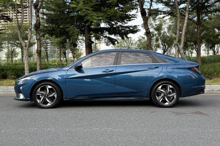 现代 伊兰特 2021 汽车图片 #5