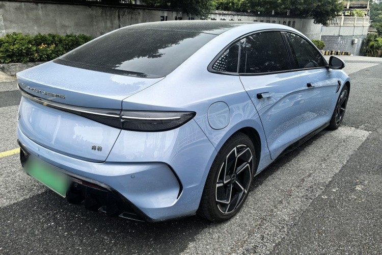 BYD Seal 2023 car image #5