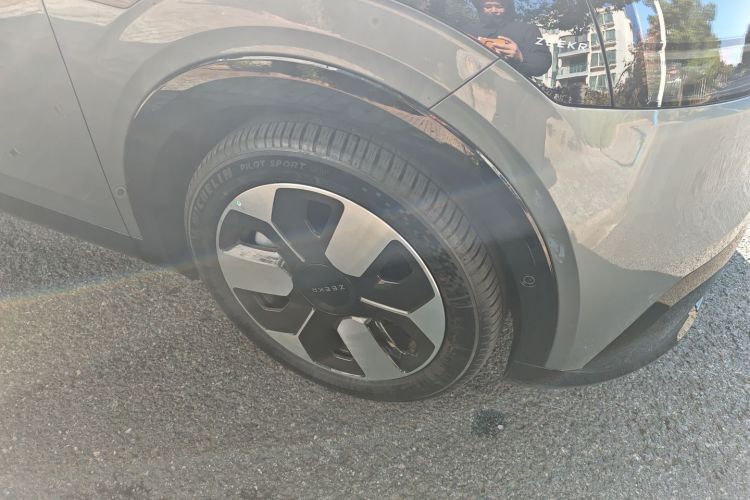 Zeekr MIX 2025 صورة سيارة #5