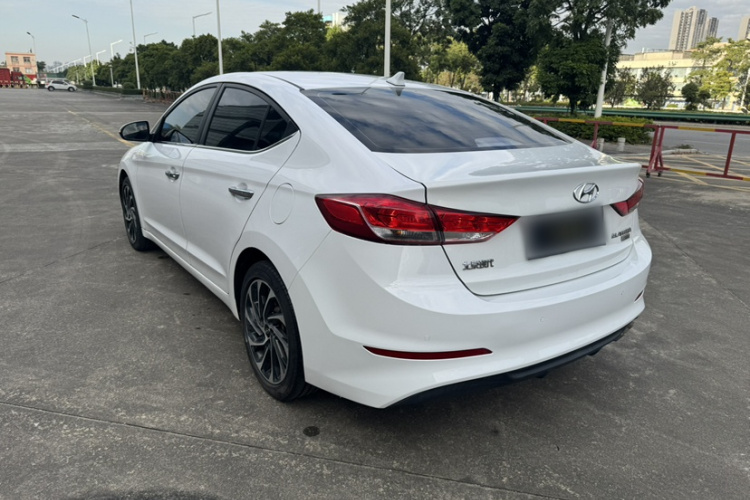 Hyundai Elantra AD 2019 car image #5