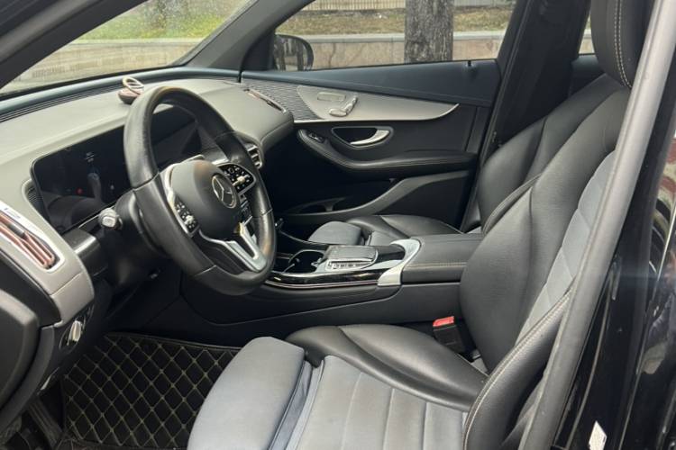 Mercedes-Benz EQC Class 2022 car image #5