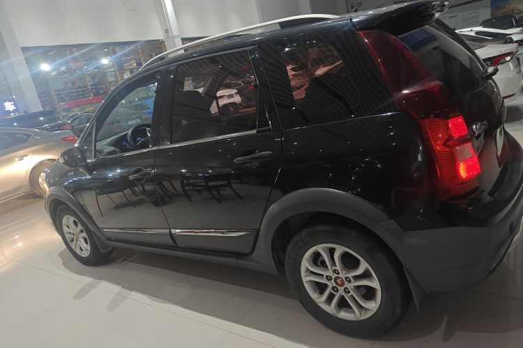 Forthing JOYEAR X3 2018 #5 Forthing JOYEAR X3 2018 immagine di auto #5