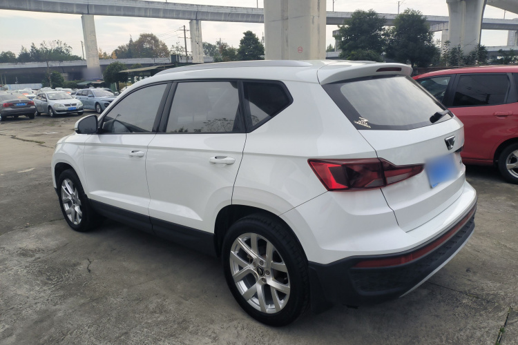 VS5 2023 car image #5