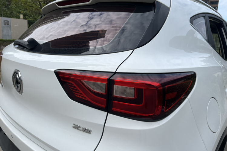 MG ZS 2018 car image #5