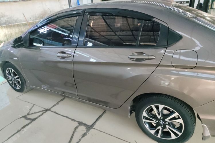 Honda Greiz 2018 car image #5