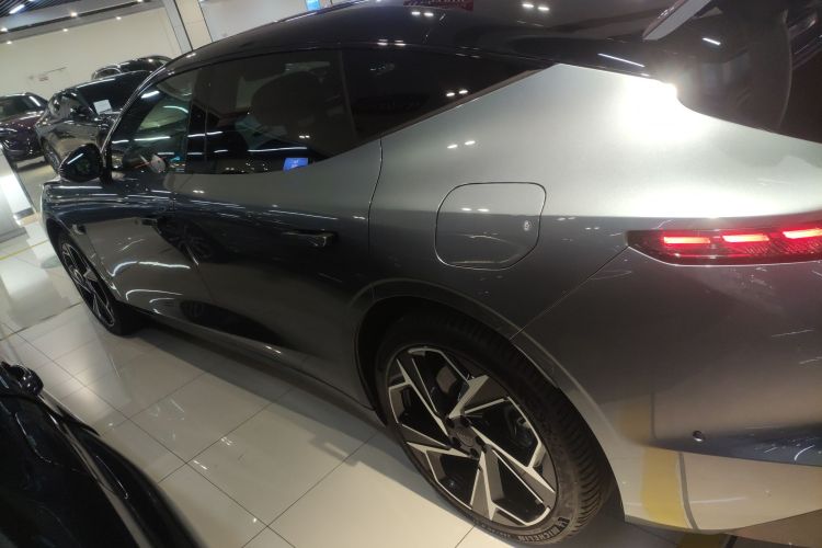 Lynk & Co 2024 #5 Lynk & Co 2024 car image #5