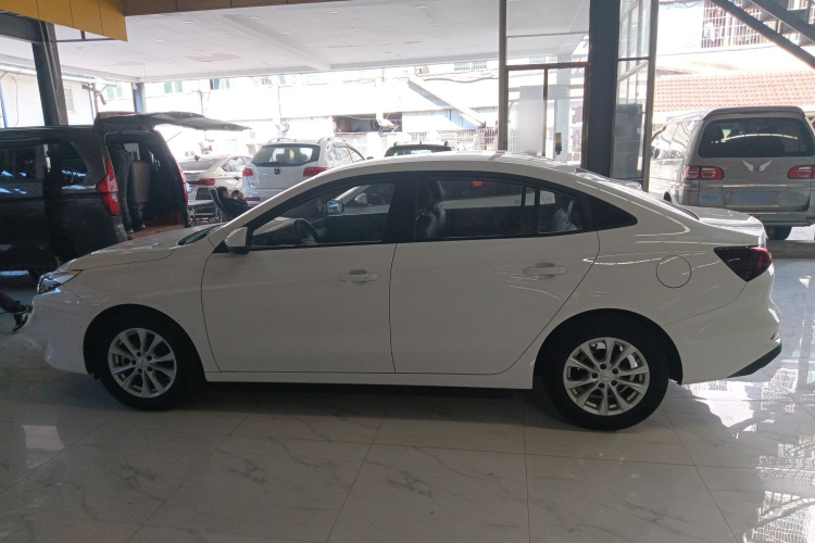 Roewe i5 2023 car image #5