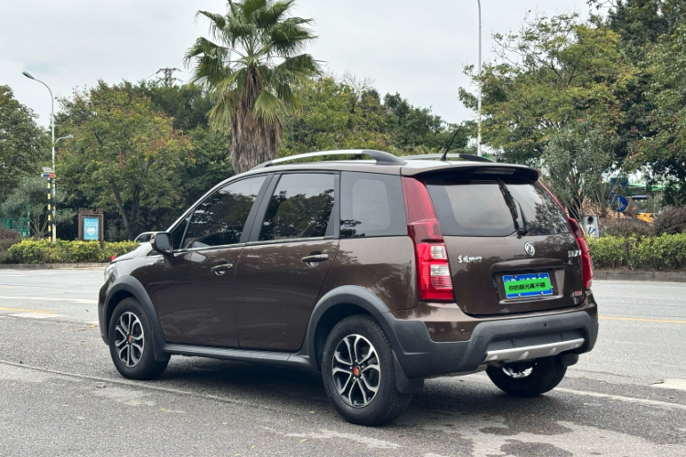 Forthing JOYEAR XV 2016 car image #5