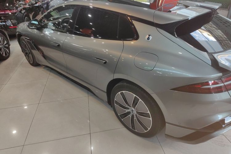 Denza Z9GT 2024 #5 Denza Z9GT 2024 car image #5