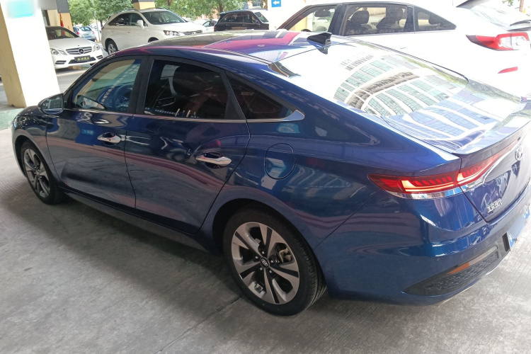 Hyundai Lafesta 2019 car image #5