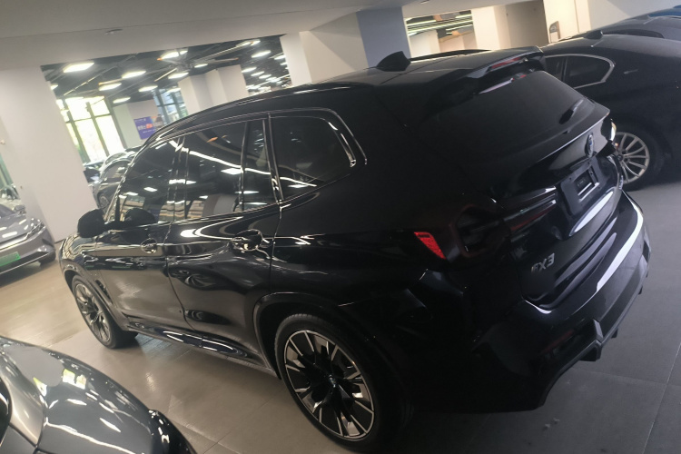 BMW iX3 2024 #5 BMW iX3 2024 car image #5