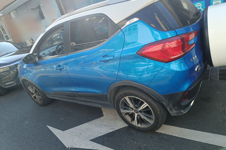 BYD Yuan New Energy 2019 car image #5