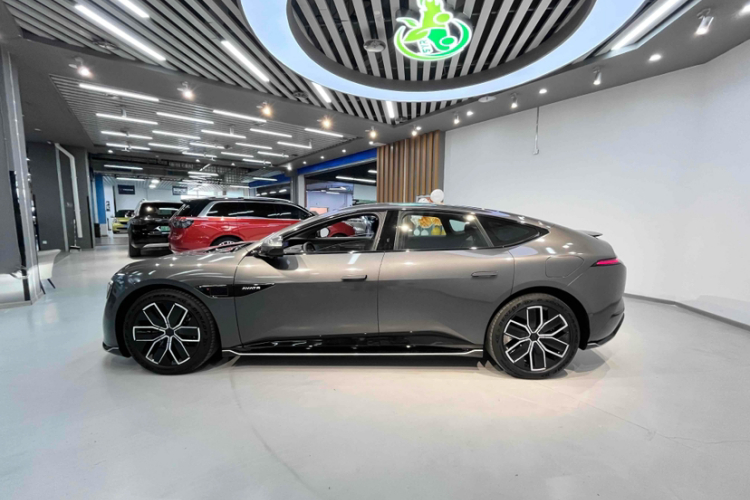 Avatr 12 2023 car image #5