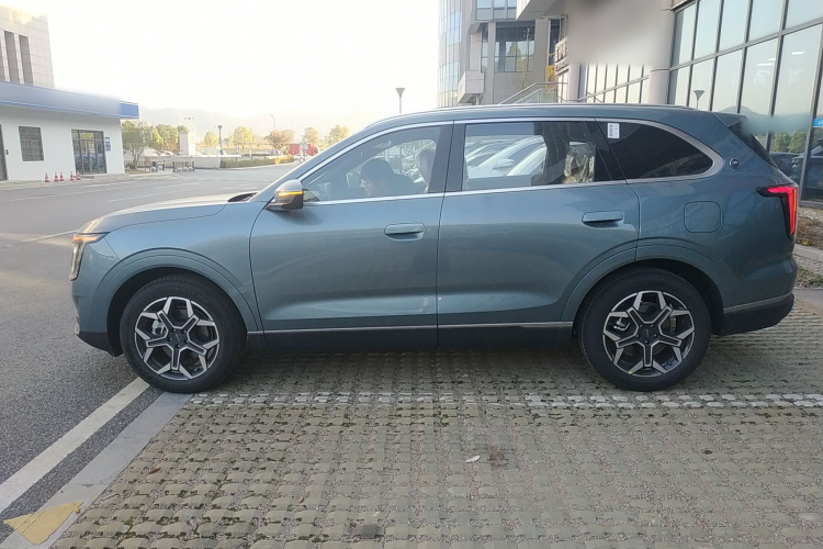 Jetour X70L 2025 car image #5