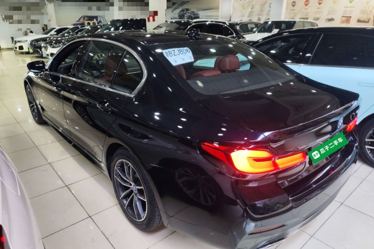 BMW 5 Series New Energy 2023 immagine di auto #5