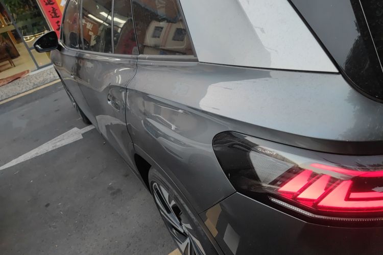 Volkswagen ID.6 X 2022 car image #5