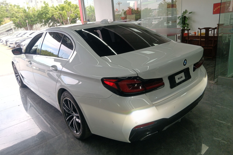 宝马 宝马5系新能源 2021 汽车图片 #5