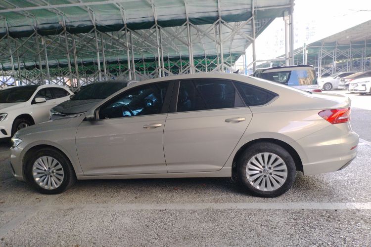 Volkswagen Lavida 2019 car image #5