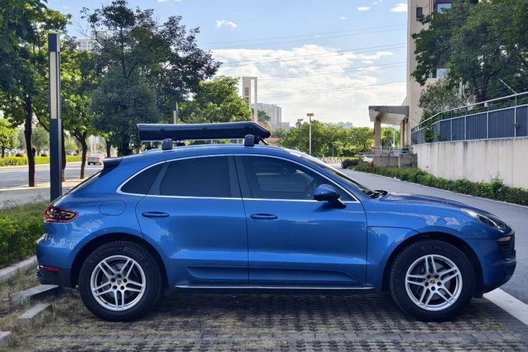 2018 immagine di auto #5