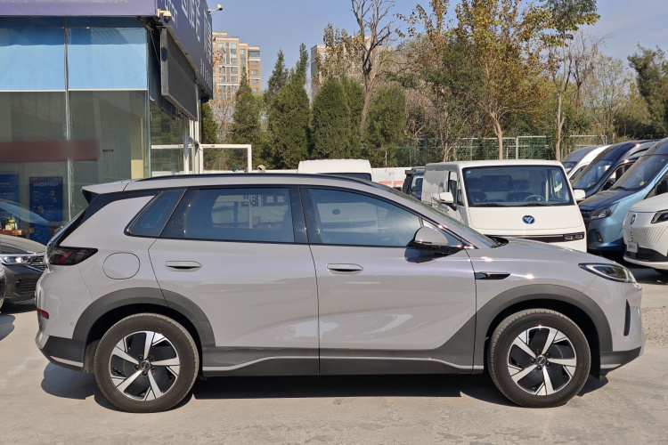 BYD Sea Lion 05 EV 2025 car image #5