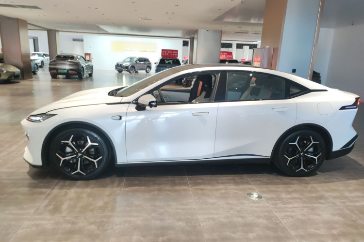 Deepal SL03 2023 car image #5