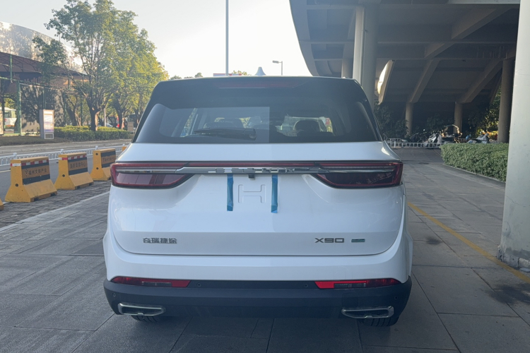 Jetour X90 C-DM car image #5