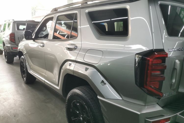 Tank 400 New Energy 2025 car image #5