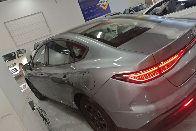 BYD Seal 05 DM-i 2025 car image #5