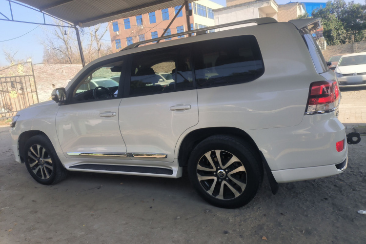 Toyota 2020 صورة سيارة #5