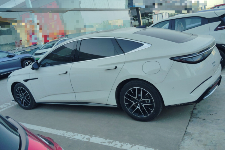 BYD Seal 07 DM-i 2025 imagem de carro #5