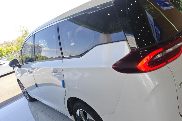 GAC Trumpchi M6 2024 car image #5