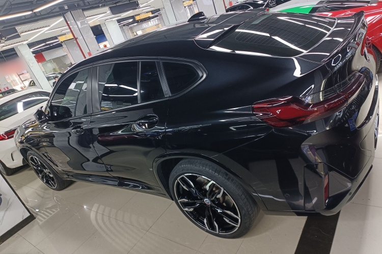 BMW X4 M40i 2022 #5 BMW X4 M40i 2022 car image #5
