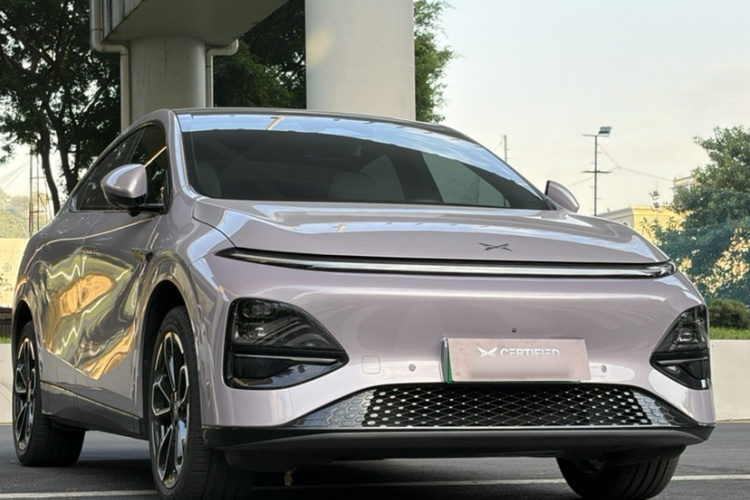 Xpeng G6 2025 صورة سيارة #5