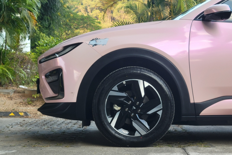 哪吒汽车 哪吒X 2024 #5 哪吒汽车 哪吒X 2024 汽车图片 #5