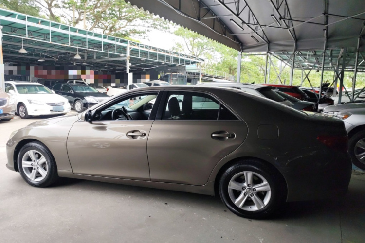 Toyota Reiz 2013 immagine di auto #5