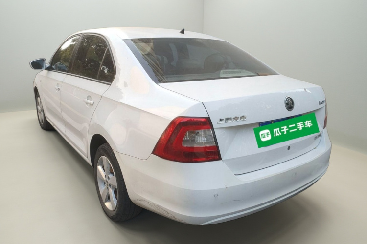 Skoda Rapid 2015 #5 Skoda Rapid 2015 car image #5