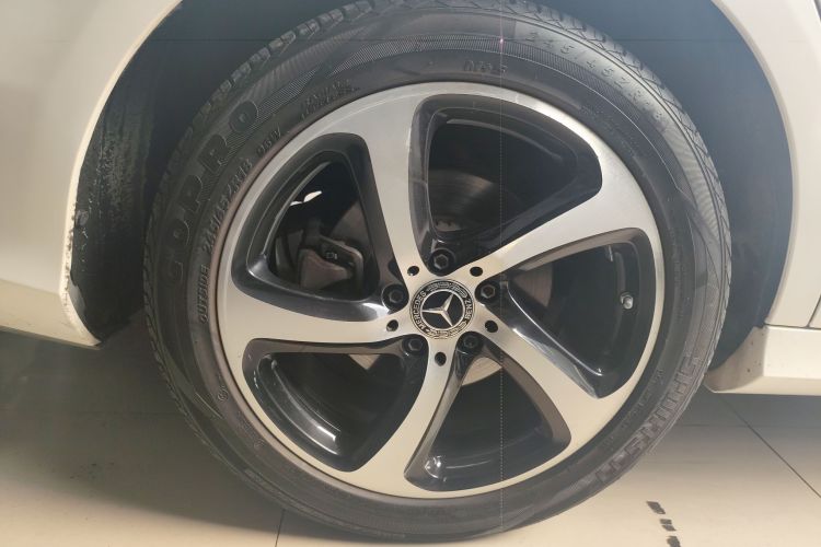 Mercedes-Benz E Class 2018 immagine di auto #5