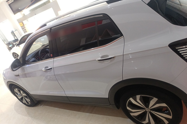 Volkswagen T-Cross 2019 car image #5
