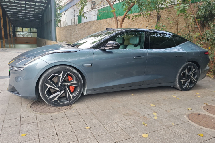 Lynk & Co 2024 car image #5