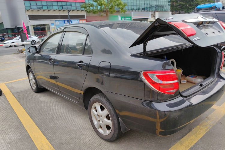 Toyota Corolla (Classic) 2015 #5 Toyota Corolla (Classic) 2015 immagine di auto #5