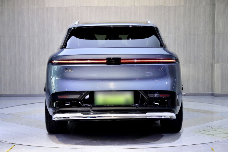 Zeekr 7X 2024 car image #5